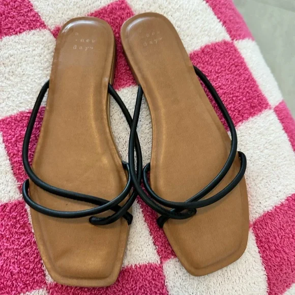 A New Day Women's Black and Tan Sandals - Picture 1 of 3